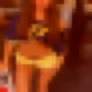 Upendo, 23 ans, dispo pour rencontre adulte à Crémieu