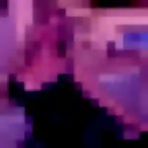 Charmante Carine, 24 ans à Cuvry - la contacter