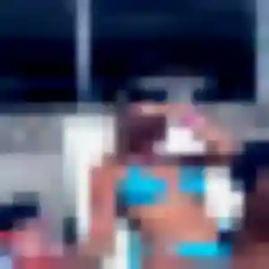 Esi de Daix, 33 ans - rencontre adulte en toute liberté