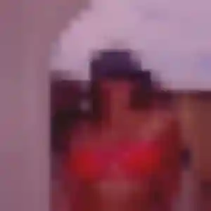 Yasmine (21 ans) à Dalou propose un rencontre adulte ce soir
