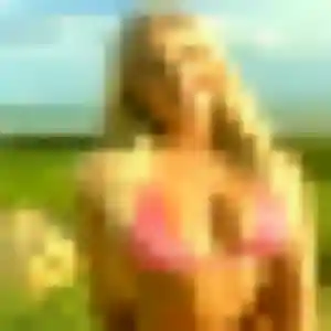 Wanjiku, 24 ans, en ligne à Daours pour un rencontre adulte