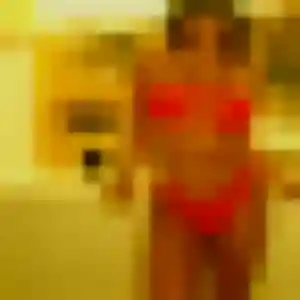 Paulette, 19 ans, connectée à Desvres pour une rencontre coquine