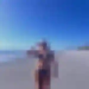 Esi, 30 ans, connectée à Deyme pour un rencontre adulte