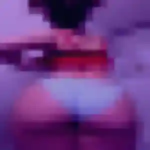 Éva, fille de 26 ans cherche rencontre adulte à Dun-sur-Meuse