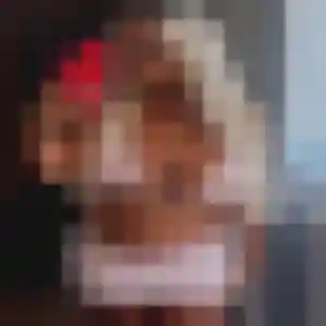Photo de Akua à Életot (45 ans) - rencontre adulte sans inscription
