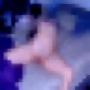 Découvre Zuri, 44 ans à Épernay en privé