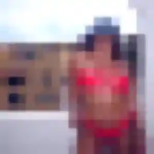 Ngoné, 24 ans, connectée à Erbrée pour un rencontre adulte