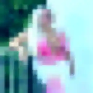 Ursula, 33 ans, en ligne à Estézargues pour un rencontre adulte
