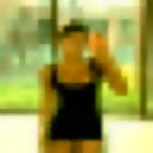 Charmante Joy, 19 ans à Eysus - la contacter