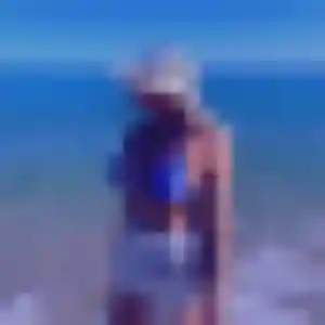 Rejoins Samira, 26 ans à Èze gratuitement