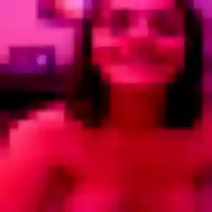 Découvre Mumbi, 29 ans à Falaise en privé