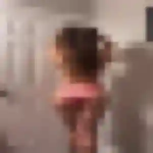 Linda, 22 ans, dispo pour rencontre adulte à Flagnac