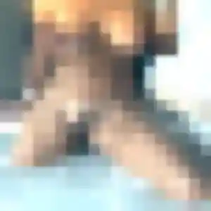 Découvre Carine, 22 ans à Fleurie en privé