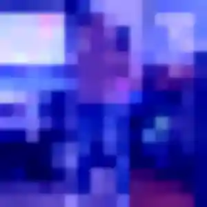 Afi, femme de 33 ans propose rencontre adulte à Folligny