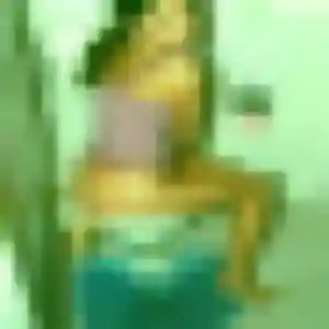 Yemisi, 19 ans, cherche un rencontre adulte à Folschviller