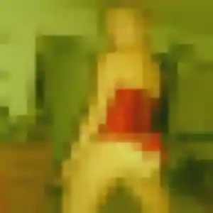 Xavière (38 ans) à Francourville propose un rencontre adulte maintenant