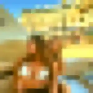 Photo exclusive de Nneka, 41 ans à Frontenas - plan discret