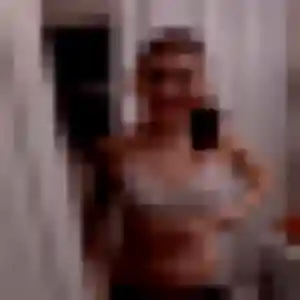 Daphné, fille de 28 ans veut rencontre adulte à Gassin