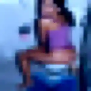 Photo de Fatou à Gex (28 ans) - rencontre adulte anonyme