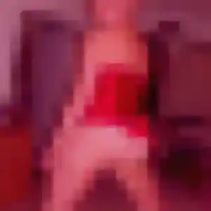 Contacte Bintou, 25 ans à Glageon en privé