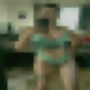 Charmante Bintou, 19 ans à Gras - la contacter