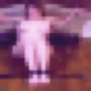 Rejoins Philippine, 27 ans à Grilly en t'inscrivant