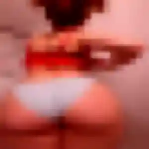 Photo de Ama à Guilly (26 ans) - rencontre adulte anonyme