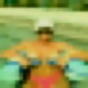 Charmante Éva, 25 ans à Héloup - découvrir son profil