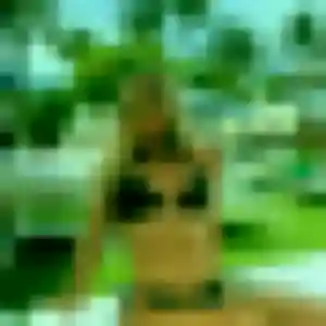 Téning, 19 ans, connectée à Homblières pour une rencontre coquine