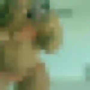 Contacte Esi, 20 ans à Houdain en privé