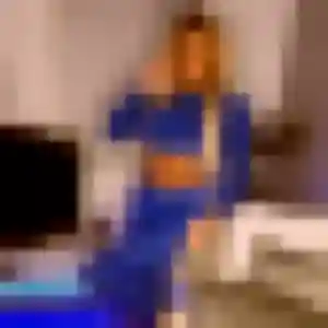 Héloïse, 26 ans, connectée à Houssen pour un rencontre adulte