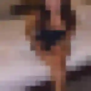 Njeri (40 ans) à Houx propose une rencontre aujourd'hui