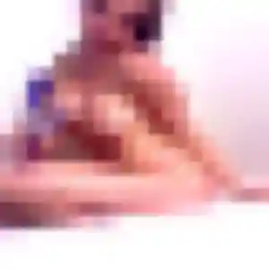 Adjoua, fille de 20 ans cherche rencontre adulte à Javron-les-Chapelles