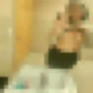 Salomé, 22 ans, connectée à La Chaize-Giraud pour un rencontre adulte