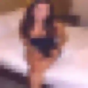 Photo de Titi à La Chapelle-Saint-Martin-en-Plaine (44 ans) - rencontre adulte anonyme