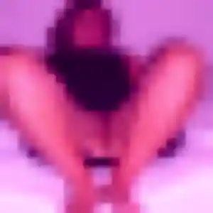 Amara, 42 ans, connectée à La Fare-les-Oliviers pour une rencontre coquine
