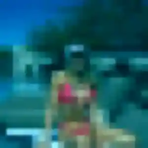 Naïma, 21 ans, en ligne à La Flotte pour un rencontre adulte
