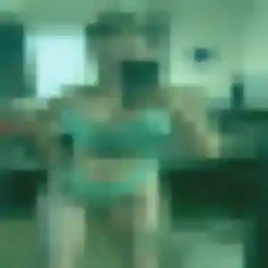 Ronke, 23 ans, dispo pour rencontre adulte à La Villedieu-du-Clain
