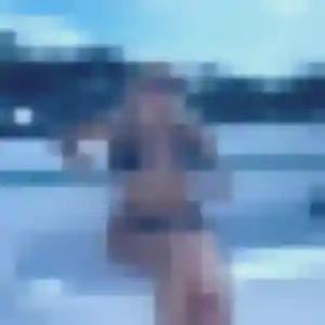 Rencontre Adaeze, 26 ans à Lamarque en t'inscrivant