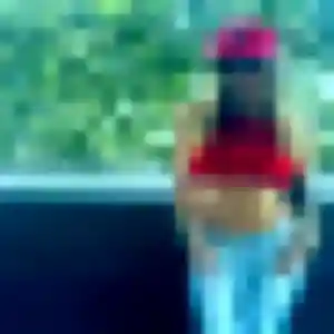 Célestine, 24 ans, veut un rencontre adulte à Landéhen