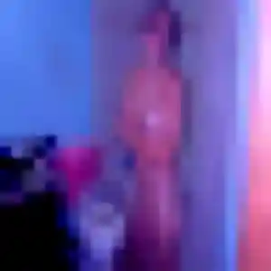 Titilayo, 28 ans, connectée à Larche pour un rencontre adulte