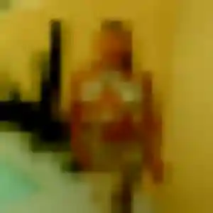 Olufunmi, 43 ans, connectée à Laval pour une rencontre coquine