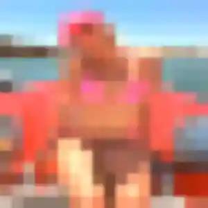 Découvre Modupe, 20 ans à Lavernat gratuitement