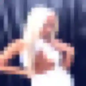 Sexy Oluchi, 27 ans à Le Cergne - la contacter