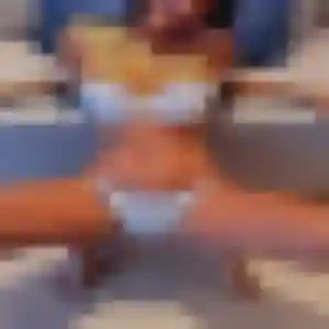 Photo de Aurore à Lédergues (29 ans) - rencontre adulte anonyme