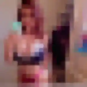 Claudine, 35 ans, disponible à Léojac pour une rencontre coquine