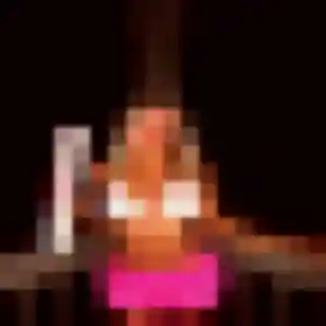 Adaora, 20 ans, cherche un rencontre adulte à Les Ancizes-Comps