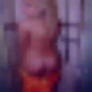 Noëlla, 25 ans, disponible à Les Lilas pour une rencontre coquine
