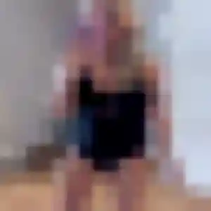 Rencontre Adélaïde, 28 ans à Lesneven en privé