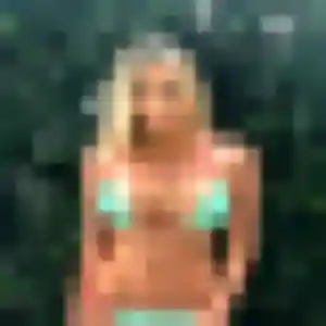 Gnilane, 21 ans, dispo pour rencontre adulte à Létra